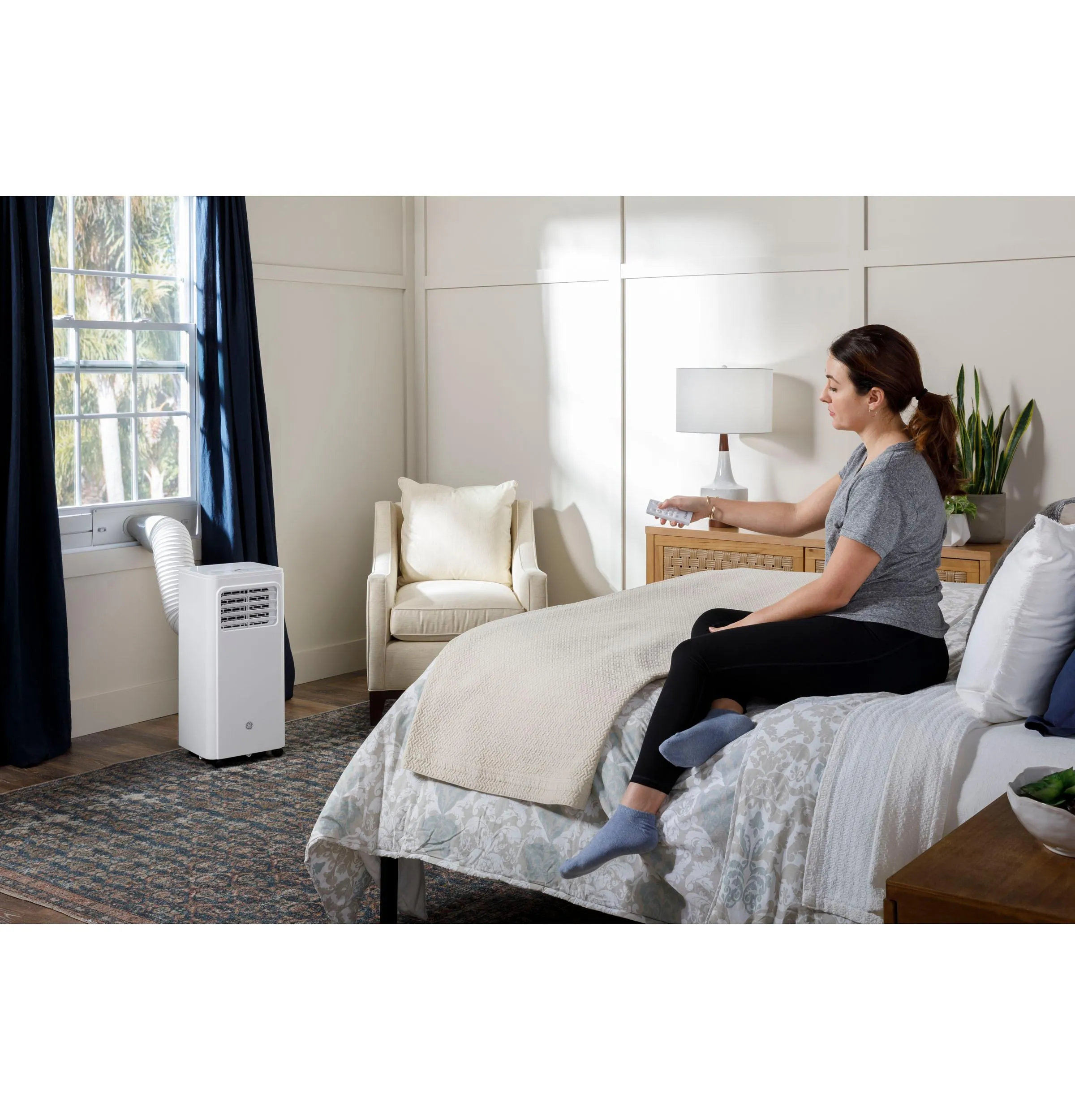 APFD05JASW GE® 5,100 BTU Portable Air Conditioner with Dehumidifier and Remote, White