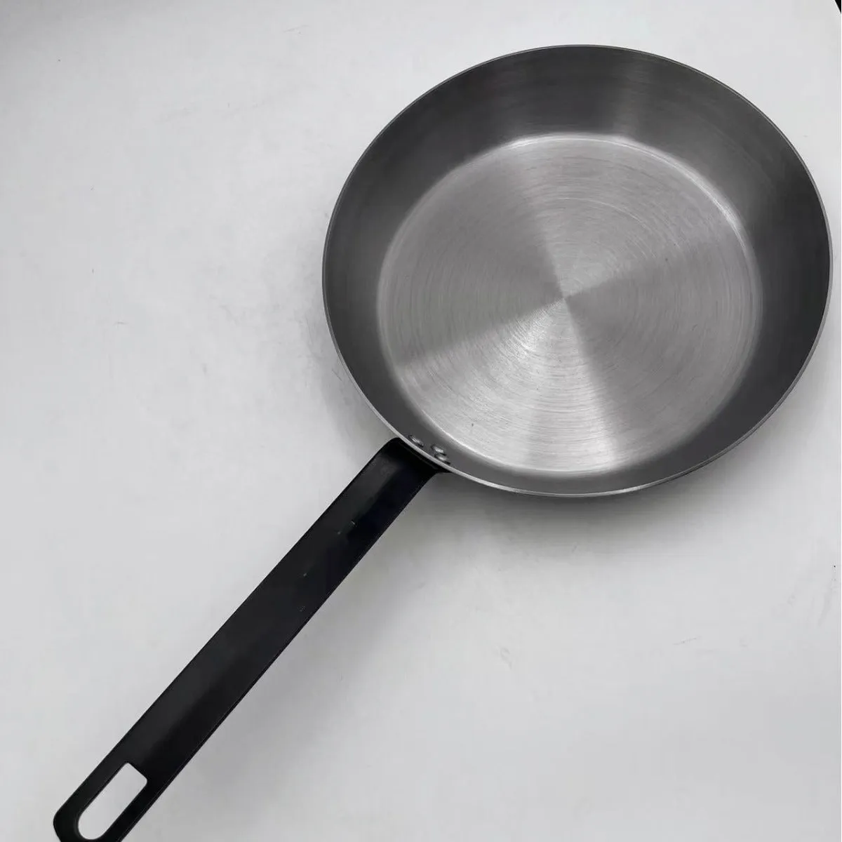 Carbon Steel Fine Uncoated Physical Non-stick Iron Pan